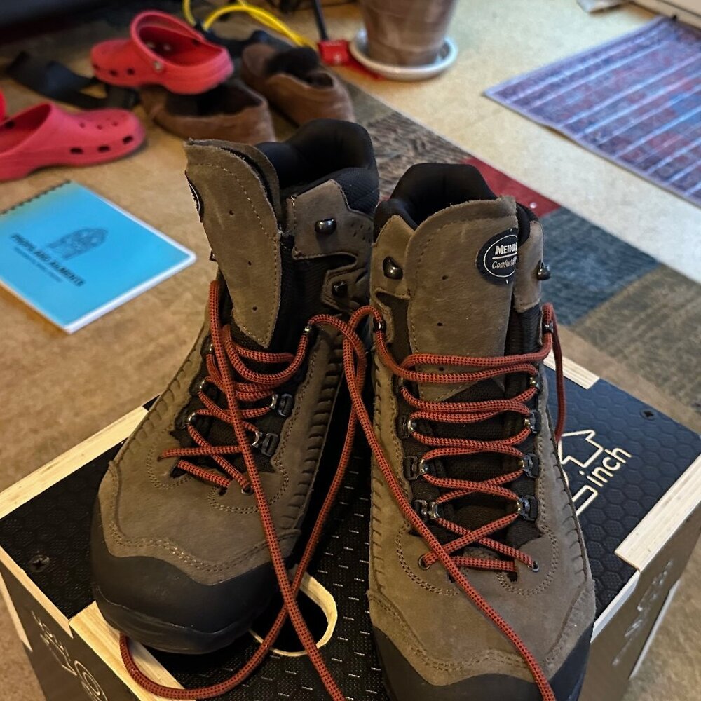 Meindl Comfort Fit Salo Trail Mid, EU 44.5 Men's - Like New​